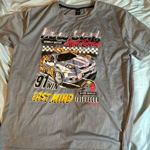 Men’s graphic tee